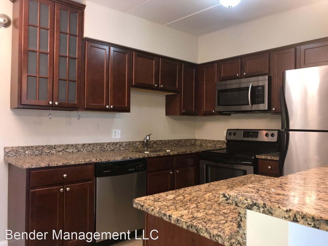 Foto principal - 560-580 Lawrence Ave