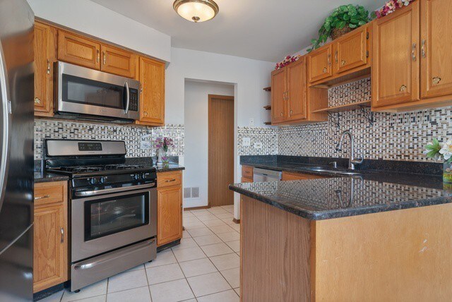 Building Photo - 2448 Deerfield Drive, Aurora, IL 60506