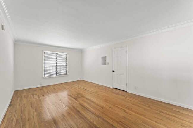 Foto del edificio - 1444 S Beverly Dr