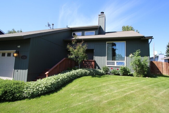 Foto del edificio - Lovely 3 Bedroom Home in Bayshore!