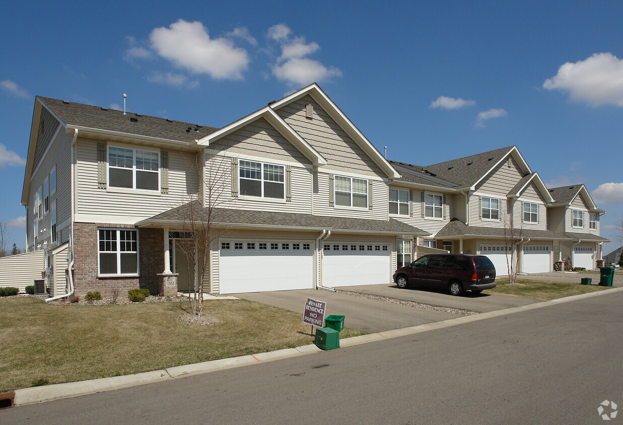 Building Photo - Independence Drive Apartments