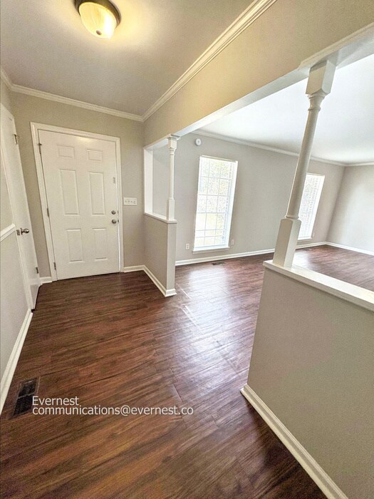 Foto del edificio - 976 Ridgewood Cir