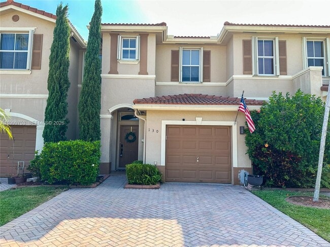 Foto del edificio - 130 Riverwalk Cir