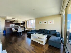 Building Photo - 1551 Ala Wai Blvd