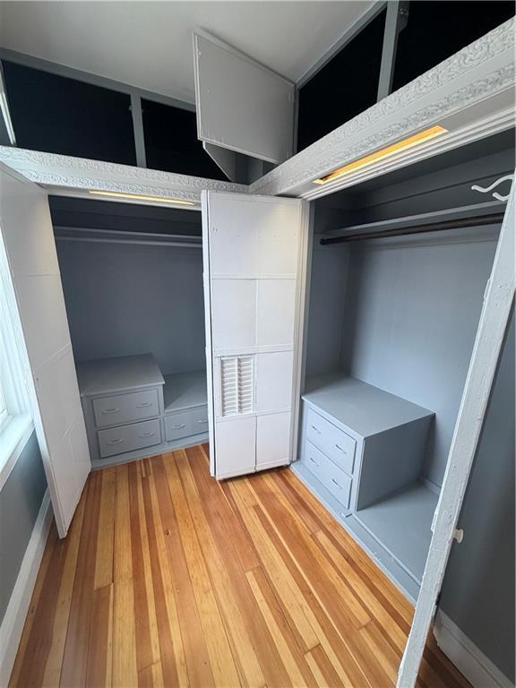 Building Photo - 87 Maple Ave