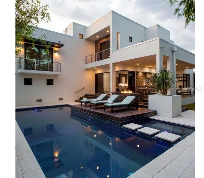 Building Photo - 356 Bayview Dr NE