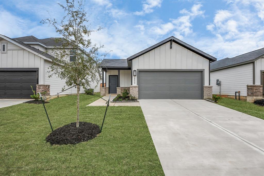 Foto principal - 18022 Whitetail Run Ln