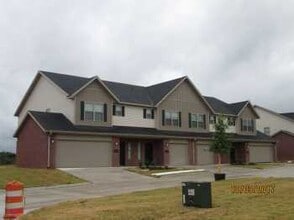 Building Photo - 2735 W Shasta Rd