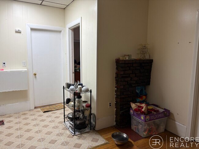 Foto del edificio - 879 Beacon St