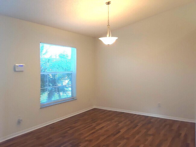 Building Photo - 5226 NW N Lovoy Cir