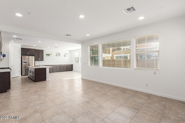 Foto del edificio - 2473 E Athena Ave