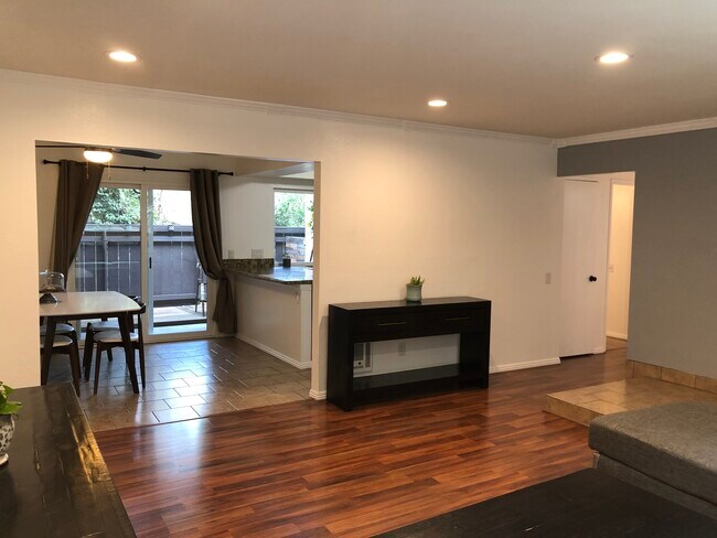 Building Photo - 7968 Mission Center Ct