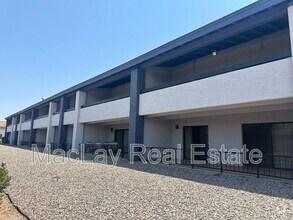 Building Photo - 7350 N Pima Rd