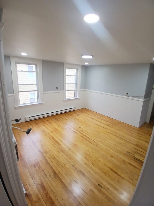 Building Photo - 8 Agawam St