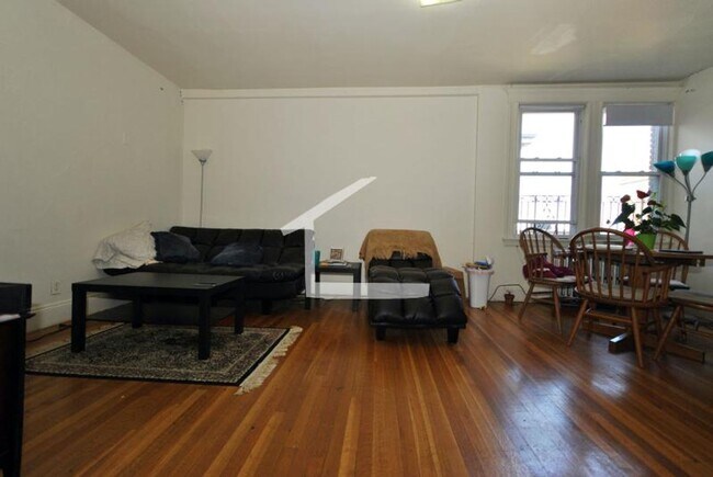 Foto del edificio - Beautiful 2 Bedroom Apt.