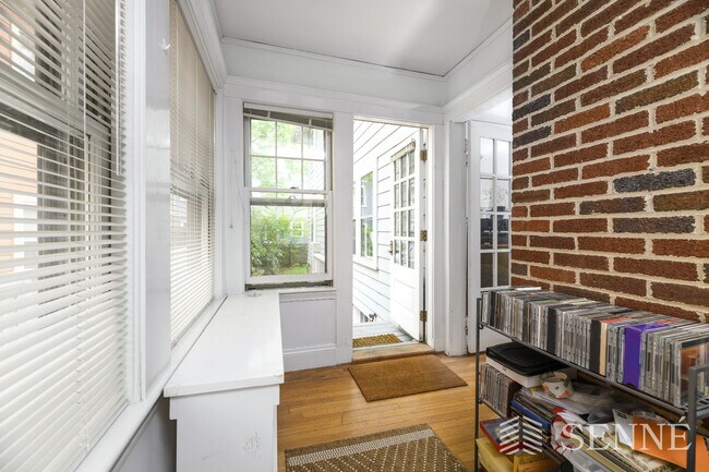 Foto del edificio - 18 Channing St
