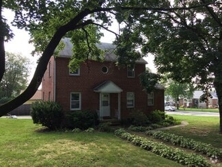 Building Photo - 7 Hollins Ferry Rd S