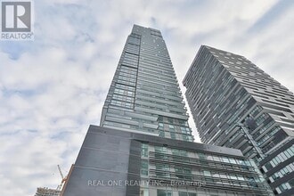 Building Photo - 39 Roehampton Ave