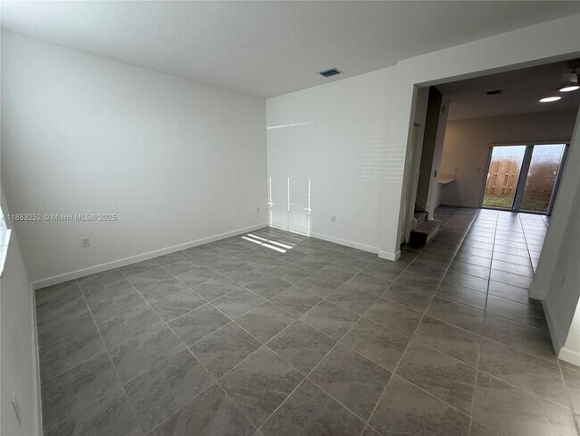 Foto del edificio - 2844 SE 26th Ter