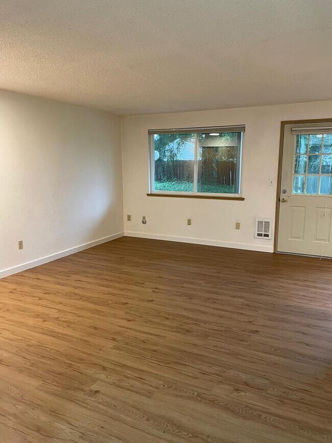 Foto del edificio - 12113 114th Ave Ct E