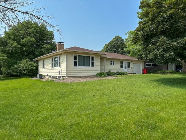 Foto del edificio - 2004 McCarthy Rd