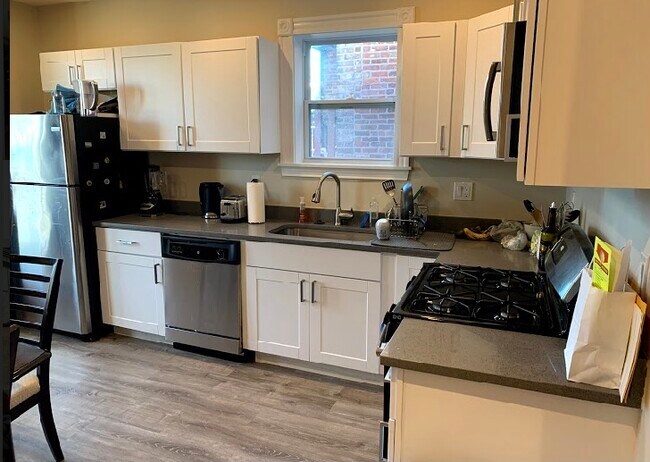 Foto del edificio - 174 Saint Alphonsus St