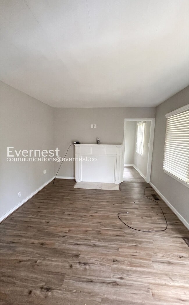 Building Photo - 425 87th St S
