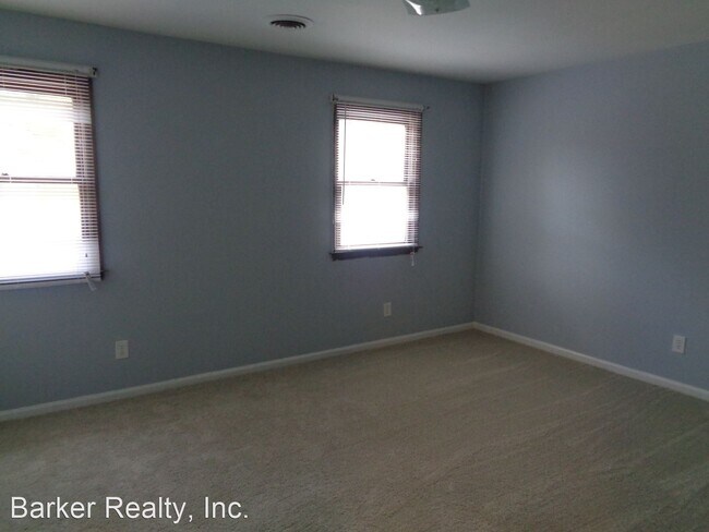 Foto del edificio - 101-105 Greengate Ct