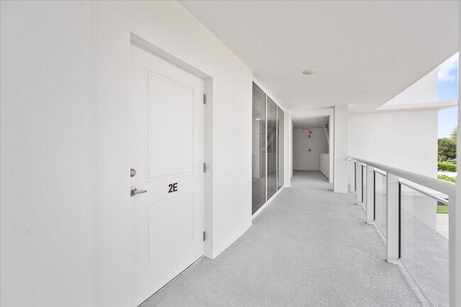 Building Photo - 1213 S Ocean Blvd
