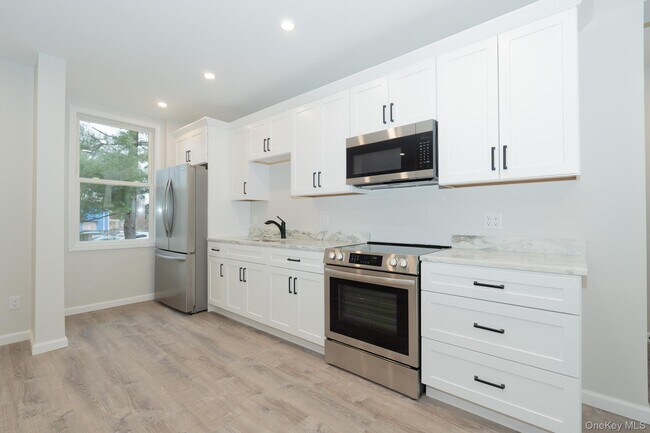 Foto del edificio - 220 Walsh Ave