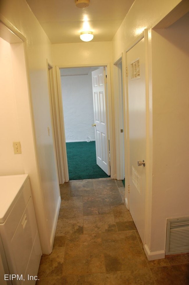 Building Photo - 6793 Estero Rd