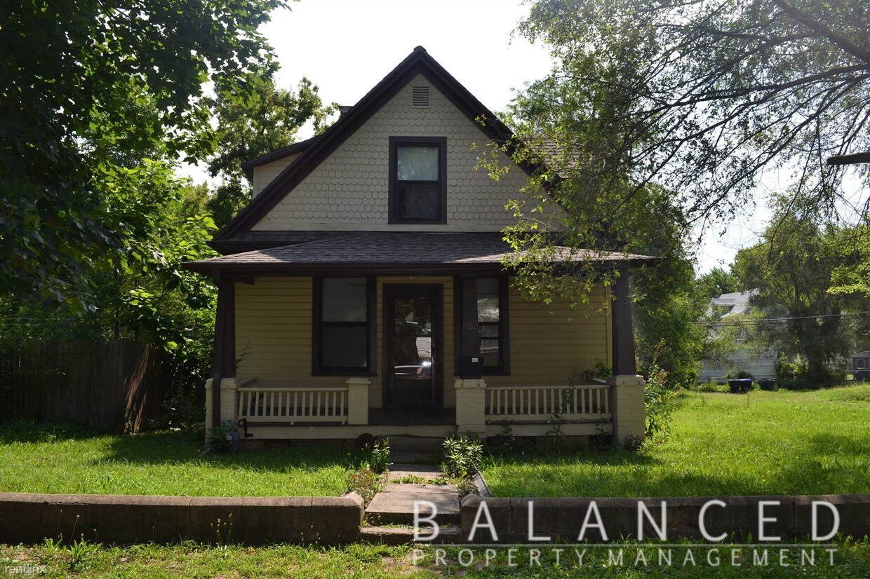 Primary Photo - 2 br, 1 bath House - 1126 SW Woodward Ave