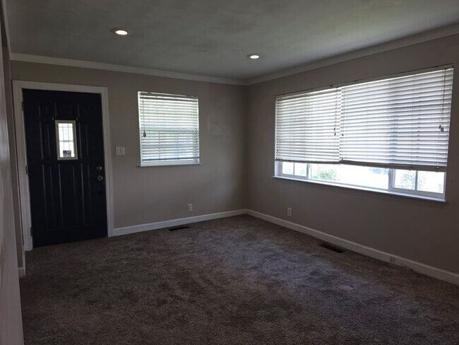 Foto del edificio - Mishawaka Southside Single family home with Garage