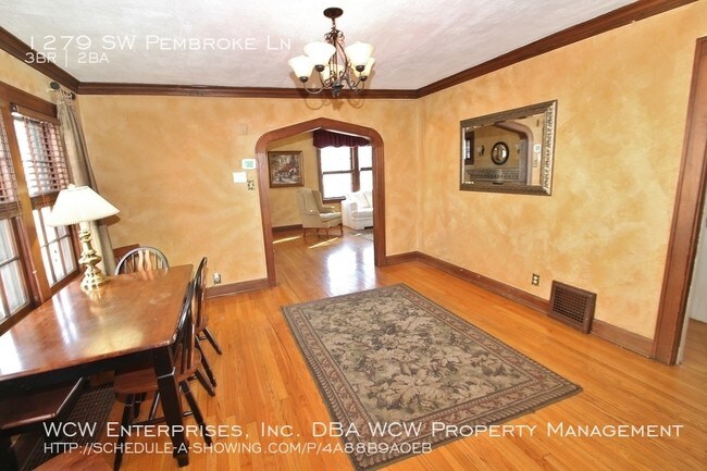 Building Photo - 1279 SW Pembroke Ln