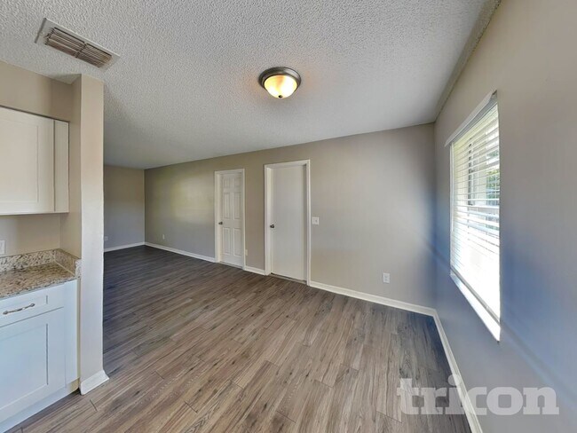 Foto del edificio - 3181 Clewiston St