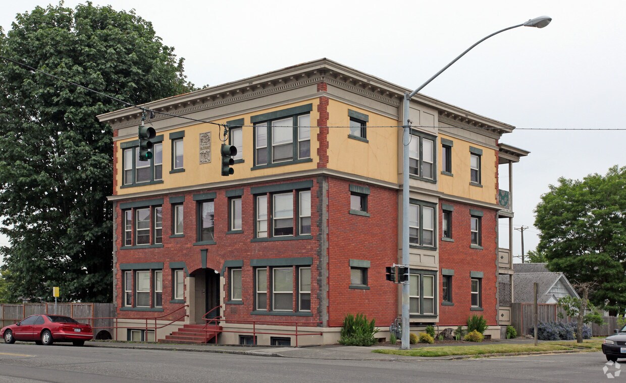 Primary Photo - McIlvaine Apartments