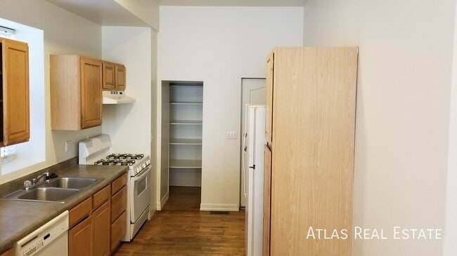 Building Photo - 2225 W 31st Ave