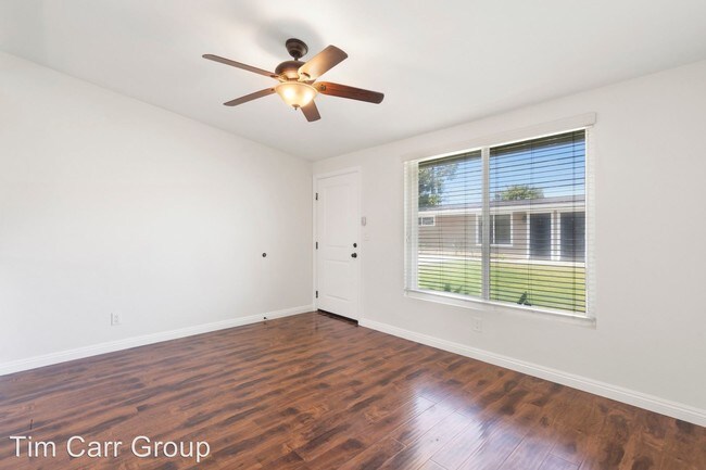 Foto del edificio - 235 E 18th St