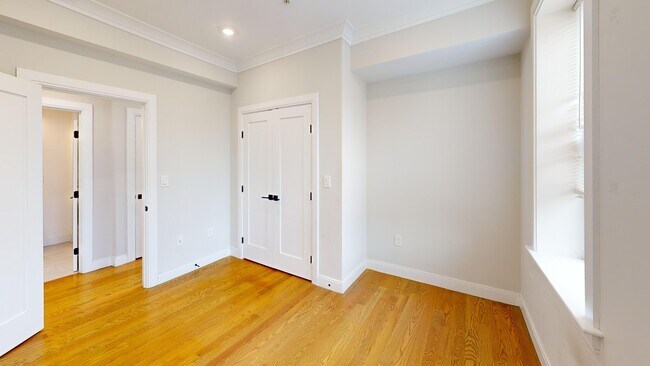 Building Photo - 202 Porter St