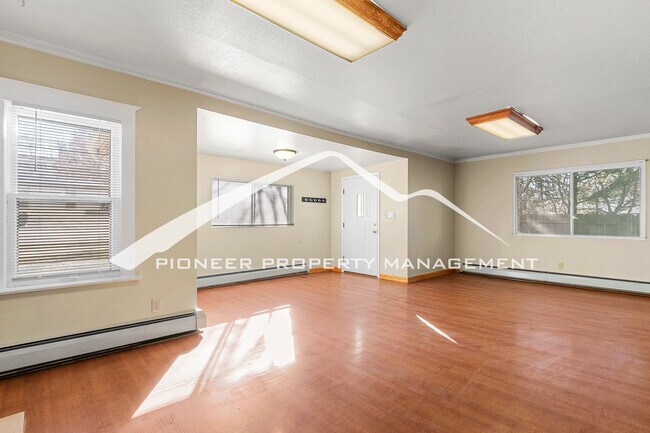Foto del edificio - Charming 2 Bedroom Single Family Home