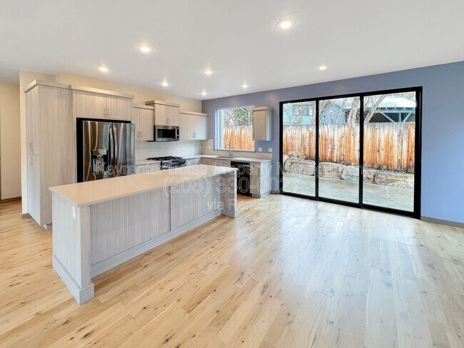 Foto del edificio - 2640 W Neff St