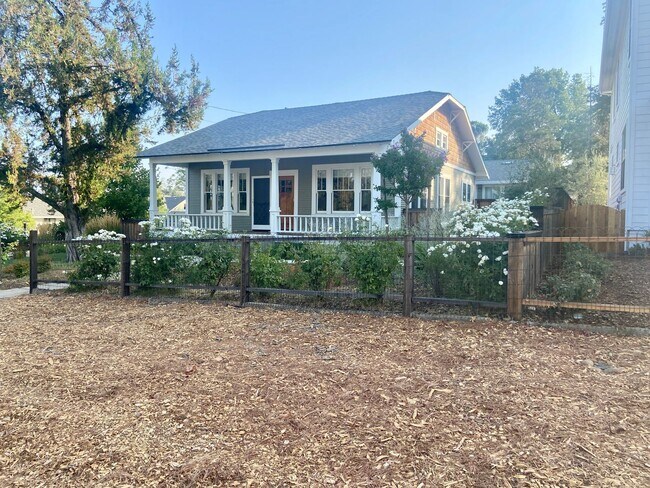 Building Photo - 2 br, 1 bath House - 301 Coloma Street