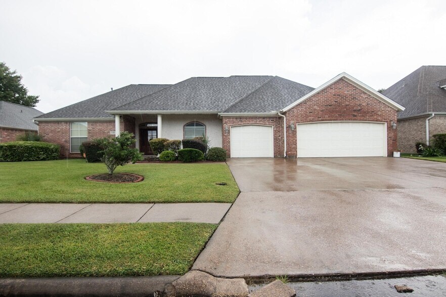Foto principal - 6180 Gracemount Ln