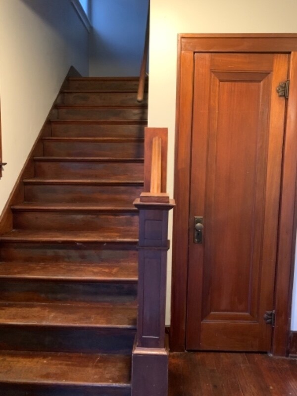 Building Photo - 921 Kennelworth Ave