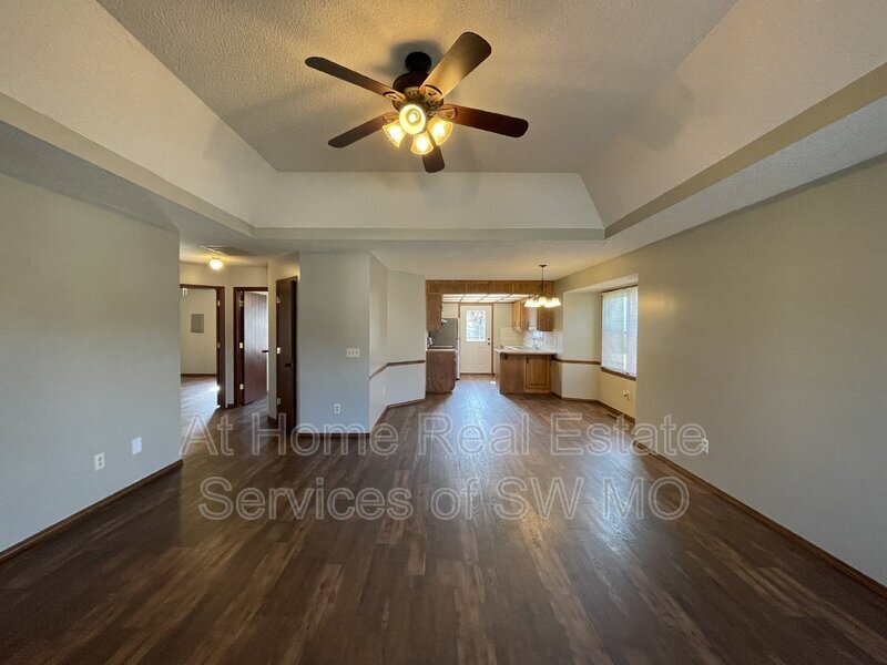 3742 W Sylvania St, Springfield, MO 65807 Condo for Rent in