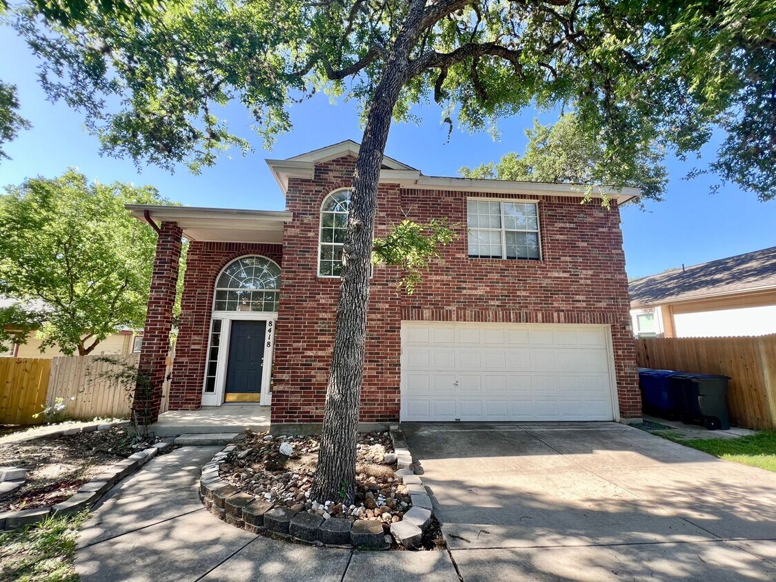 Primary Photo - **Pending Application** Beautiful 2 Story ...