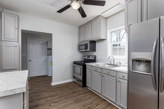 Foto del edificio - 508 E 6th St