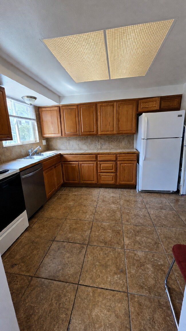 Foto del edificio - Spacious 3 Bed/ 3 Bath in Widefield Cul-de-Sac