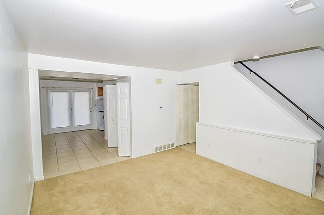 Foto del edificio - 2225 Yorktowne Dr