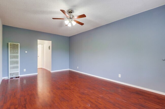 Foto del interior - 6735 Brynhurst Ave